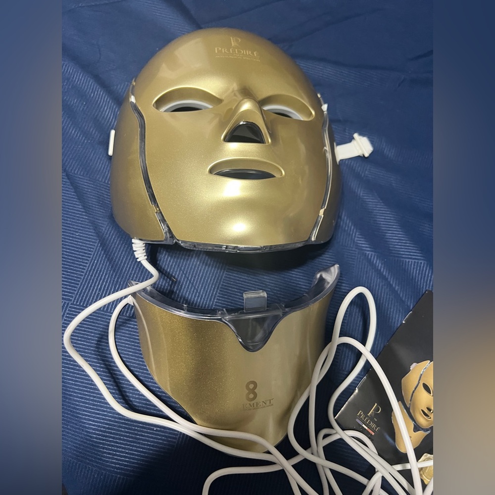 Gold LED Face Mask - Picture 3 of 8